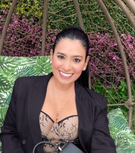 </p>
<h3 style="text-align:center">Cristina Araujo</p>
<h3>